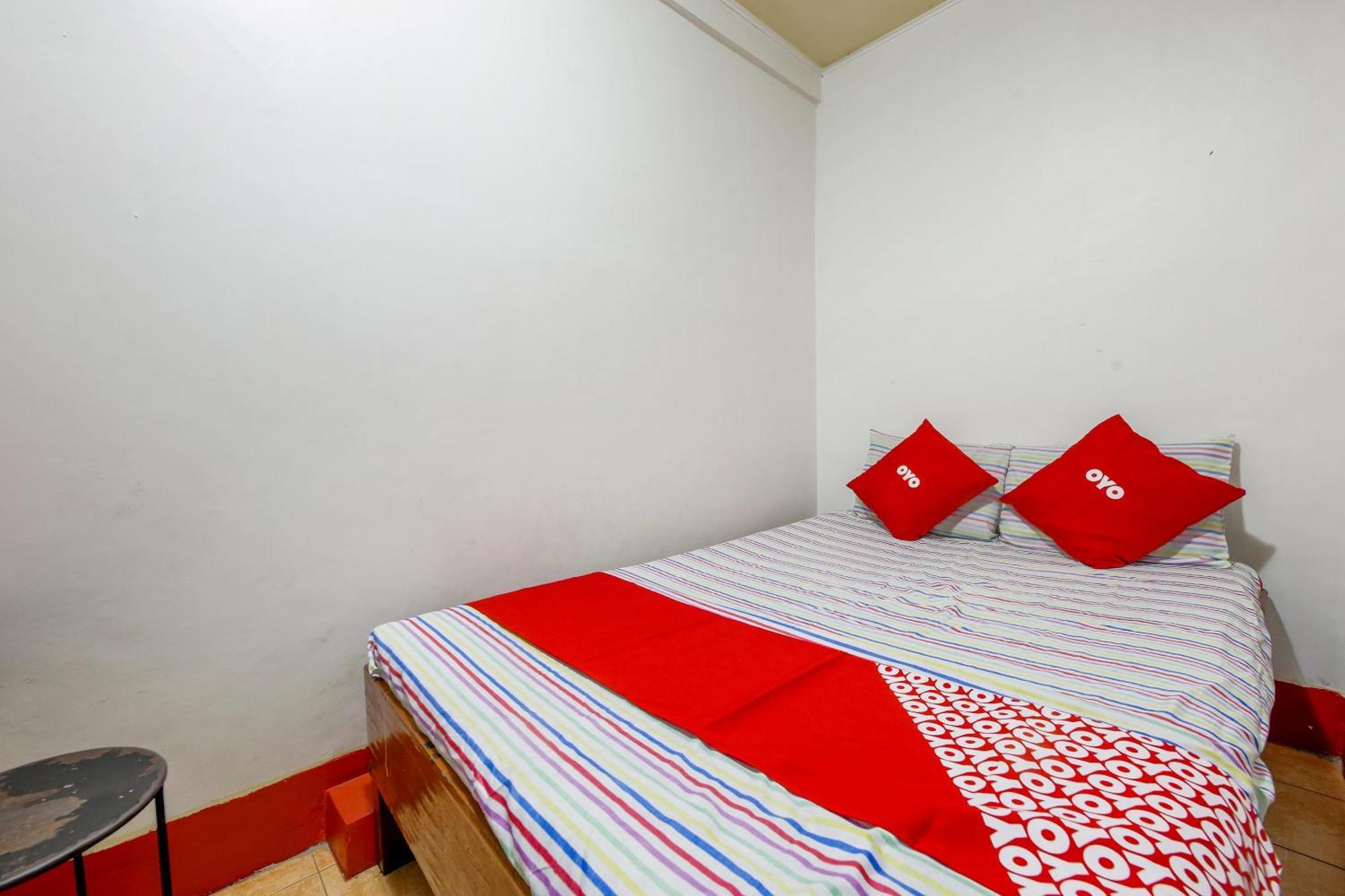Busline Apartelle Кесон Сити Екстериор снимка