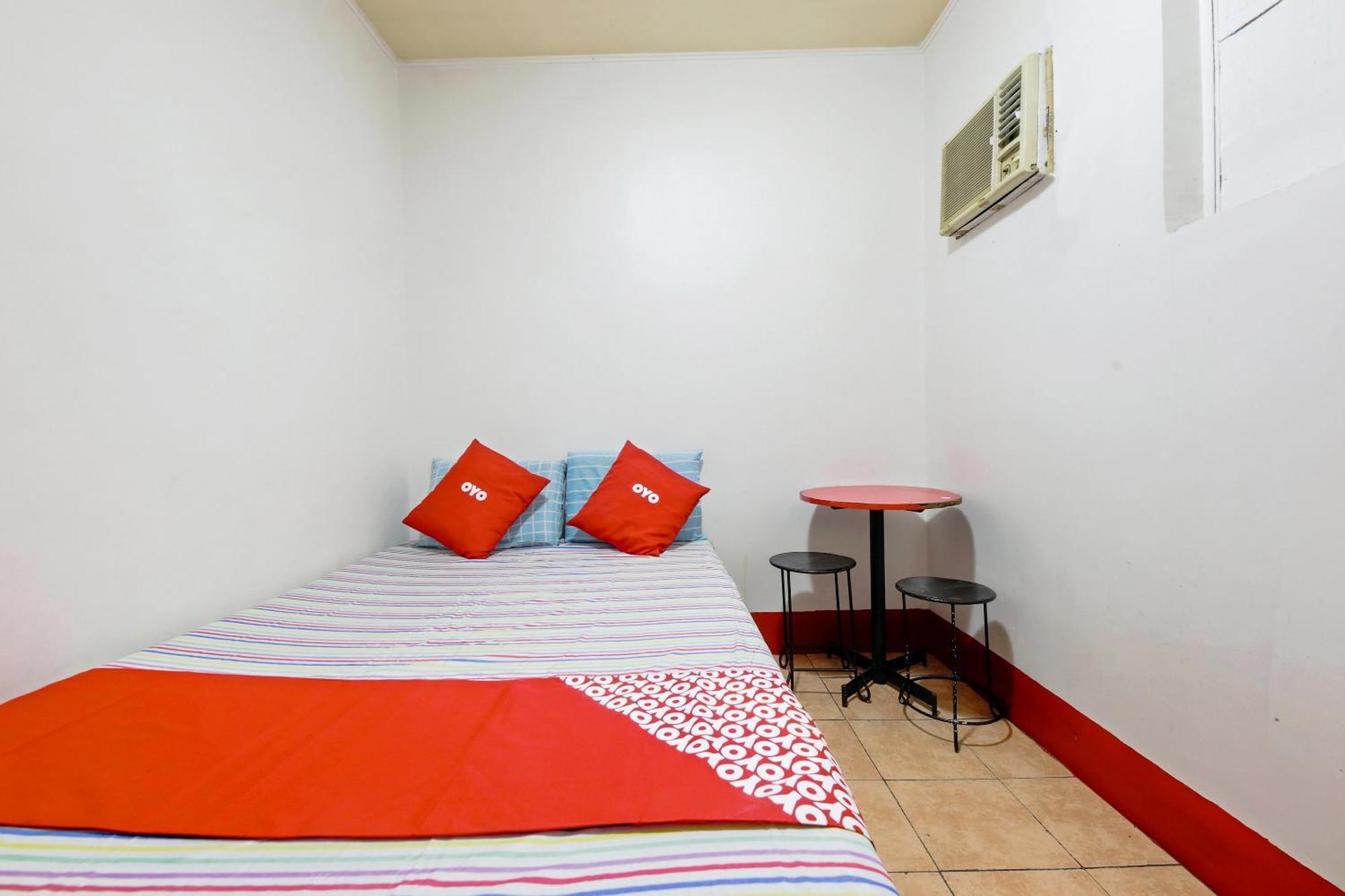 Busline Apartelle Кесон Сити Екстериор снимка