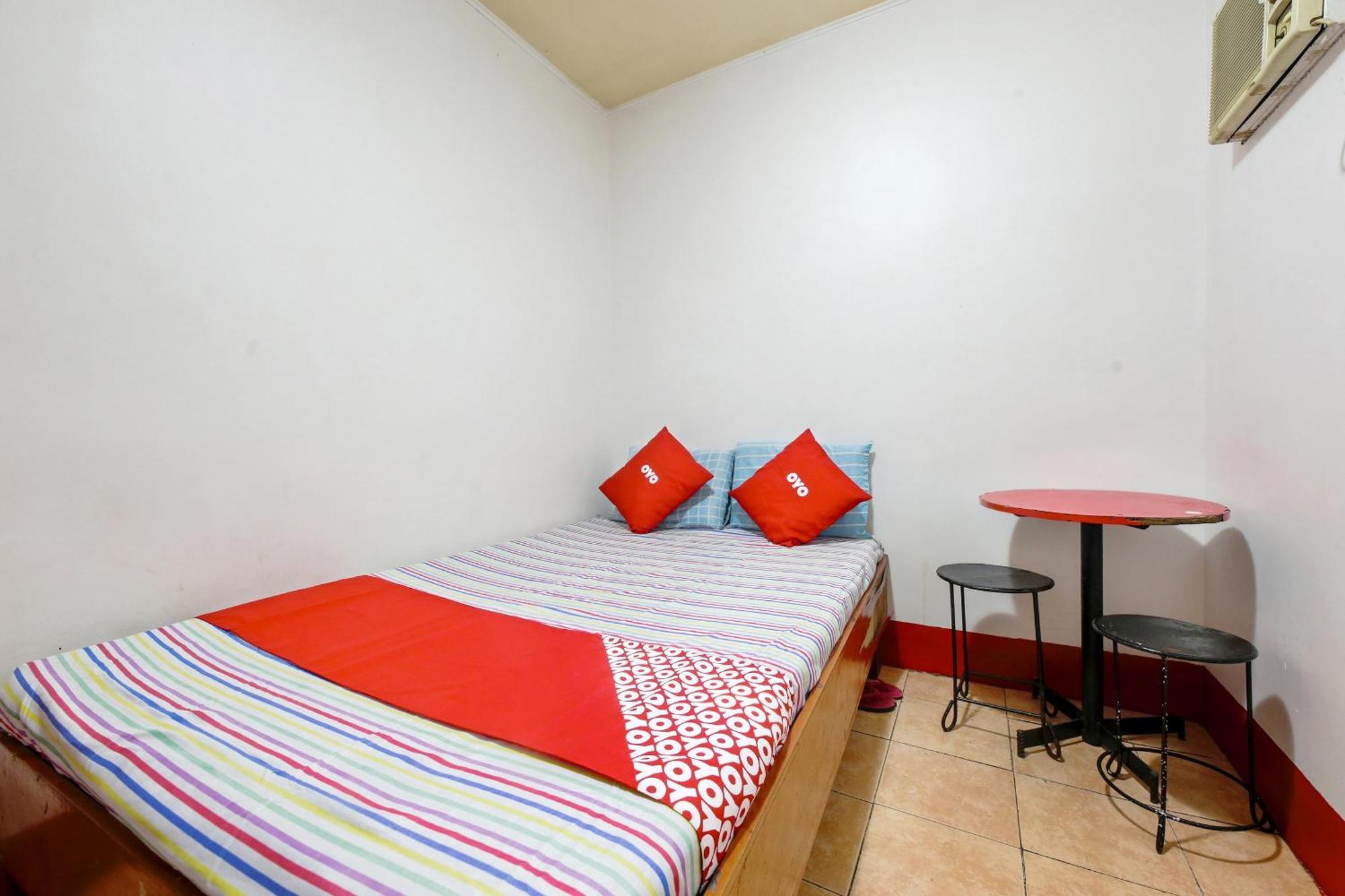 Busline Apartelle Кесон Сити Екстериор снимка