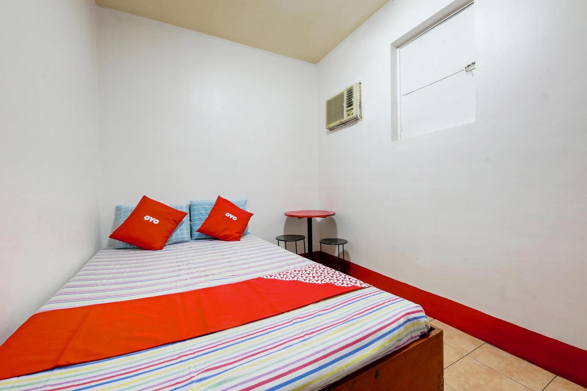 Busline Apartelle Кесон Сити Екстериор снимка