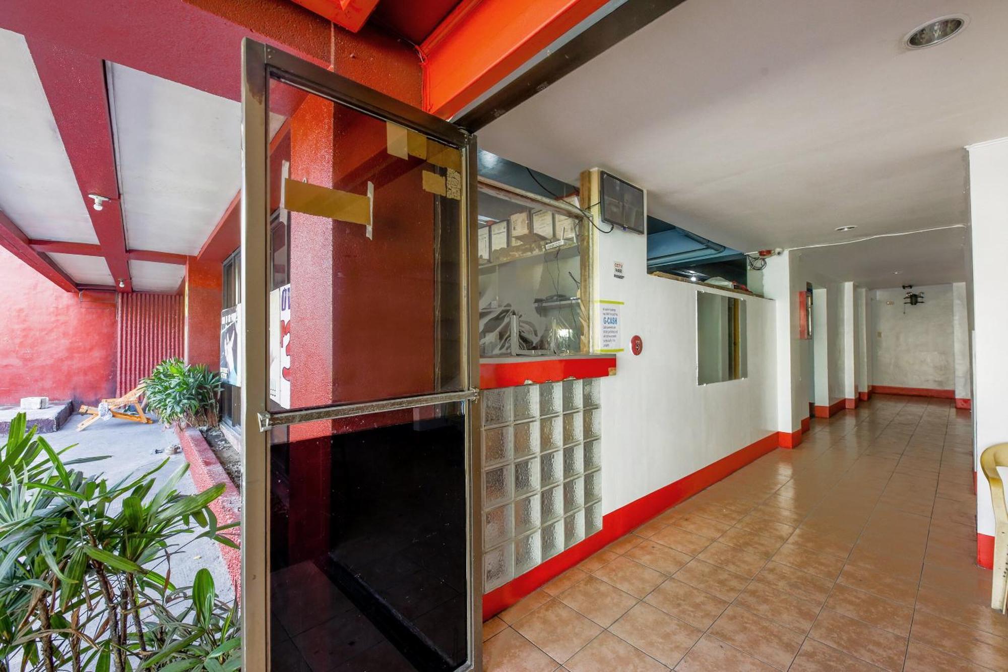 Busline Apartelle Кесон Сити Екстериор снимка